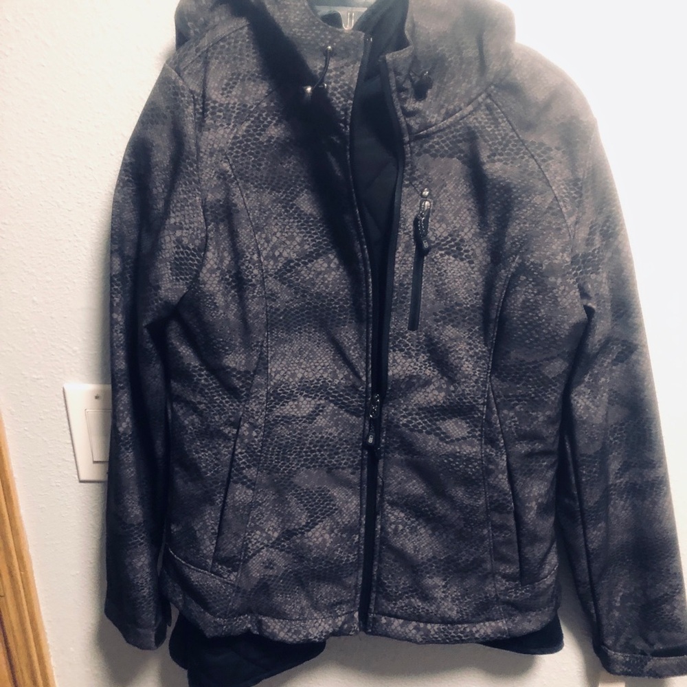 ZeroXposur Women's Hooded Charcoal Patterned Ski Jacket